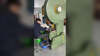 Bagaimana Keripik Penghilang Kerak Air Mata Air Cepat Dibuat